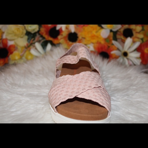 Sandals - Picture 2 of 2